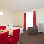 Central Apartments Davos * דאבוס