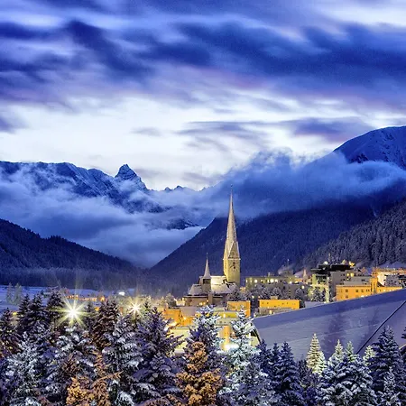 Central Apartments Davos شقة